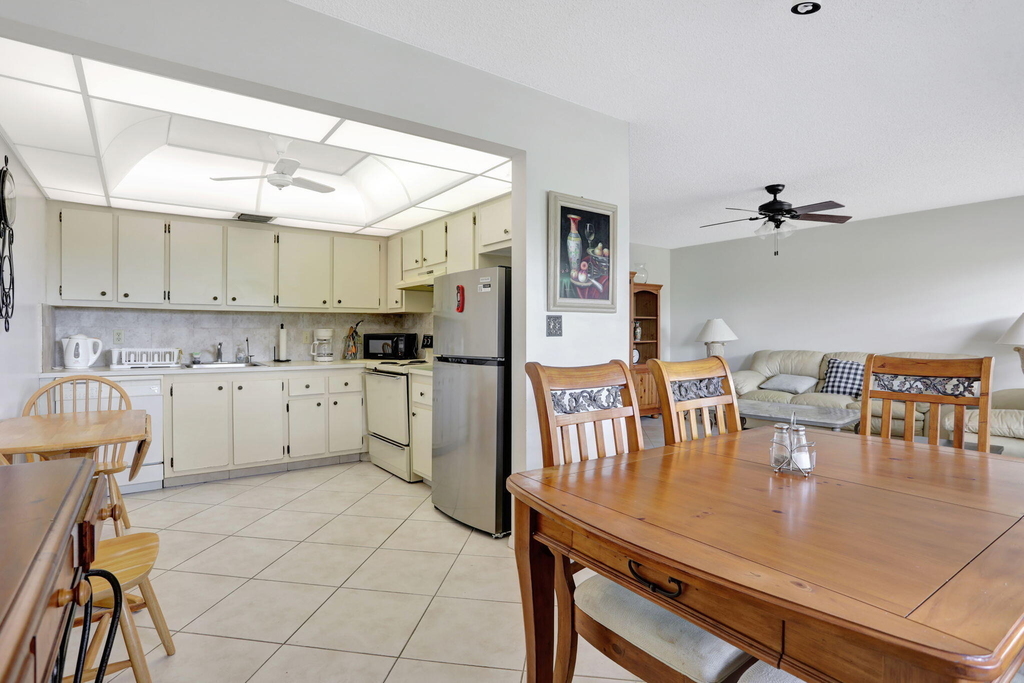 1903 Bermuda Circle - Photo 7