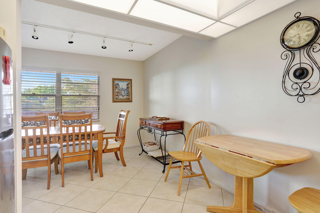 1903 Bermuda Circle - Photo 10
