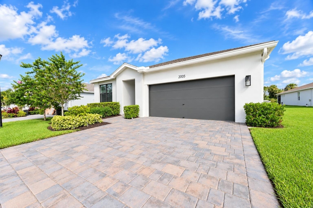 2005 Ne Ocean Dunes Drive - Photo 48
