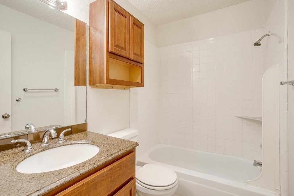10265 Aurora Drive - Photo 8