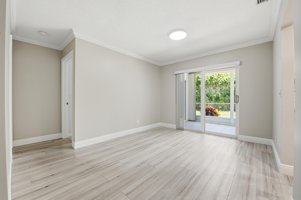 916 Evergreen Drive - Photo 15
