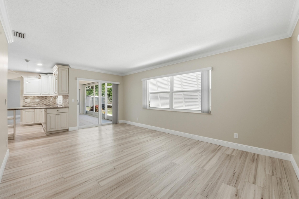 916 Evergreen Drive - Photo 11