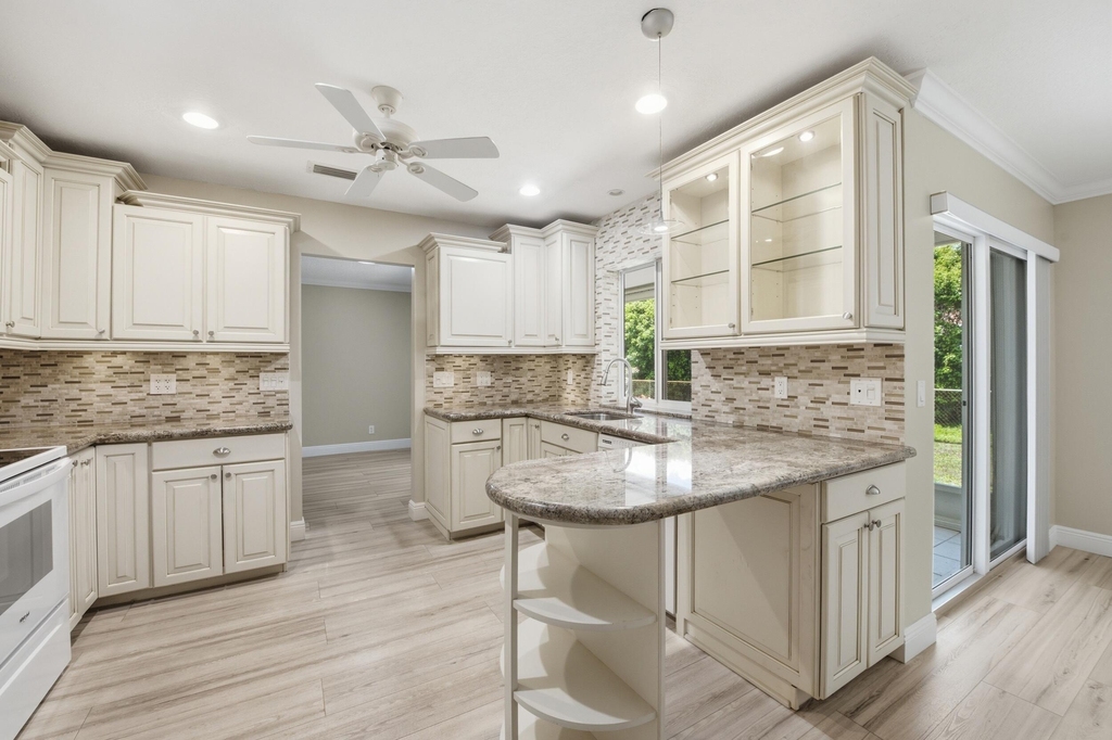 916 Evergreen Drive - Photo 6