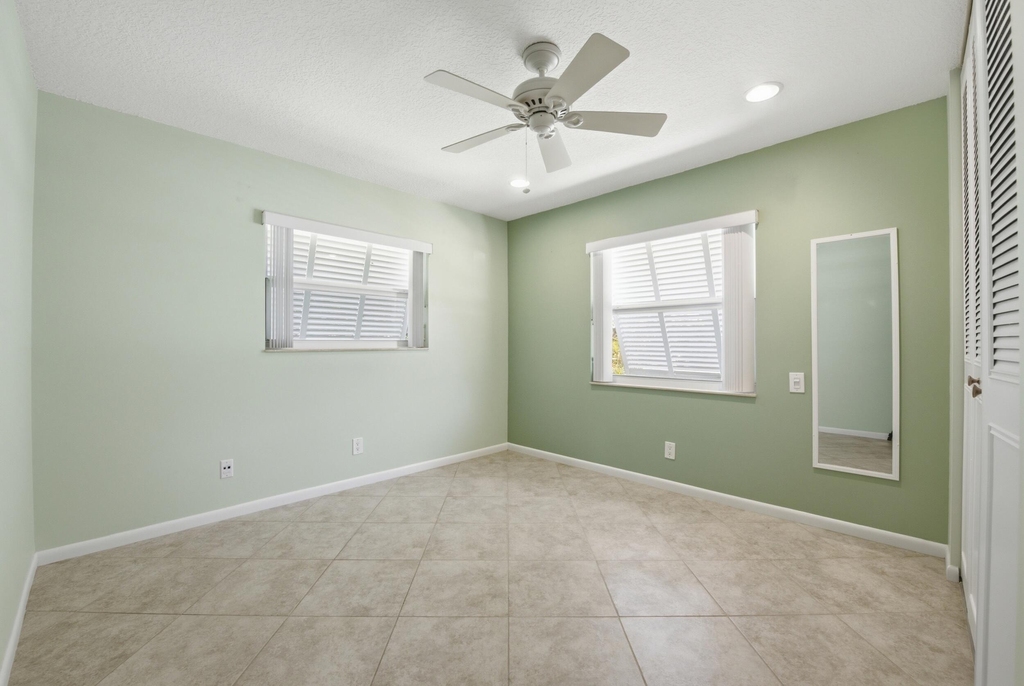 916 Evergreen Drive - Photo 24