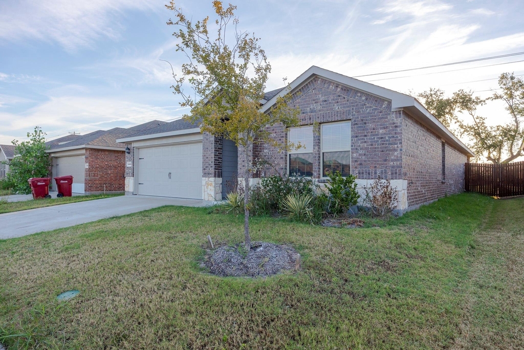 1503 Aleia Cove - Photo 2