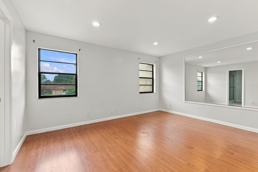 6180 Pine Tree Lane - Photo 10
