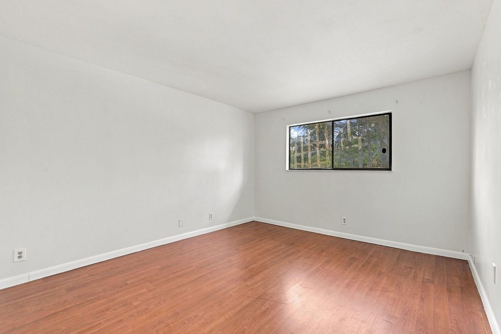 6180 Pine Tree Lane - Photo 7
