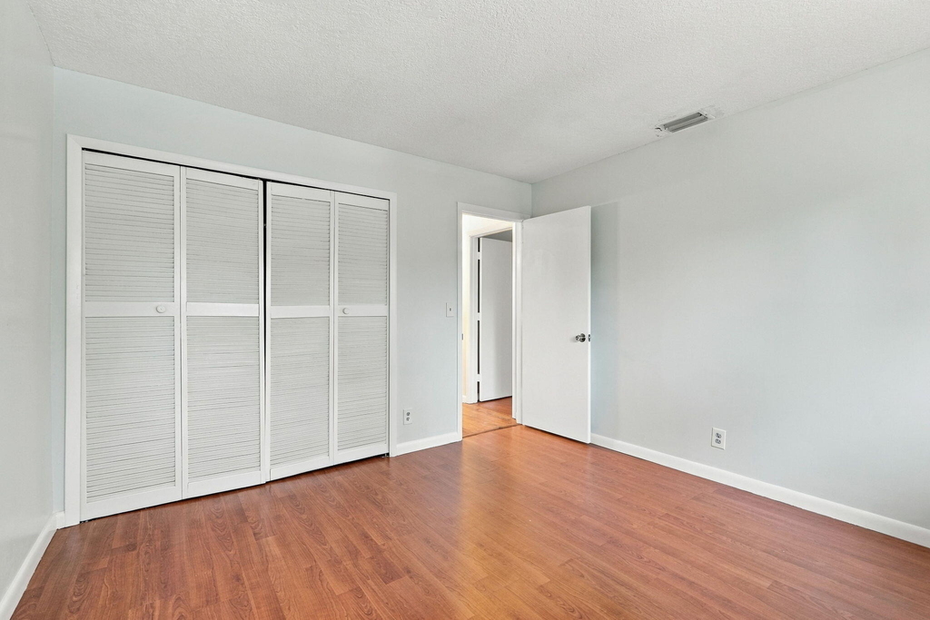 6180 Pine Tree Lane - Photo 5