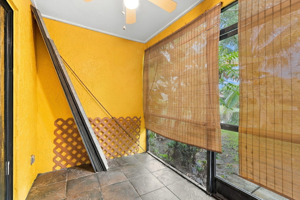 6180 Pine Tree Lane - Photo 39