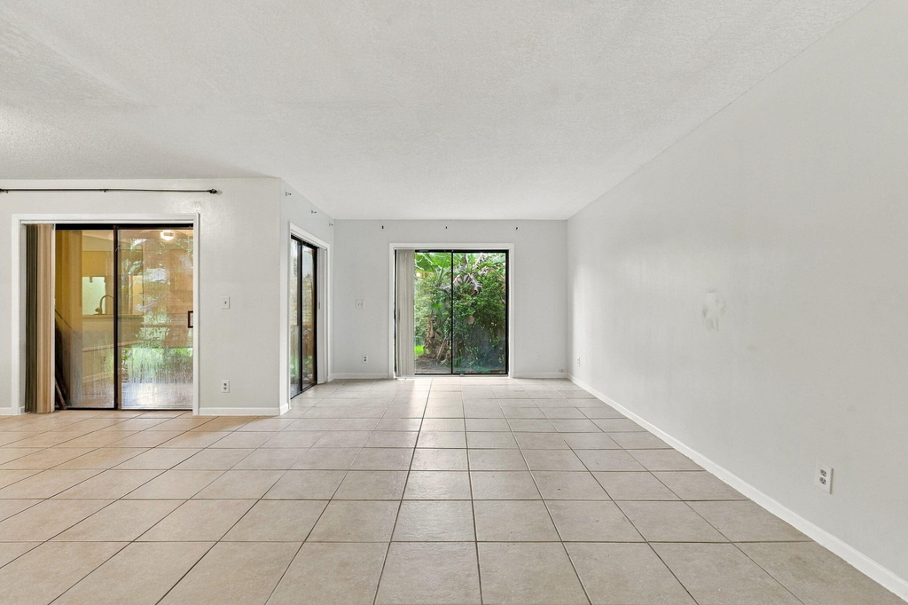 6180 Pine Tree Lane - Photo 26