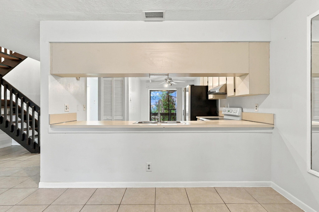 6180 Pine Tree Lane - Photo 32