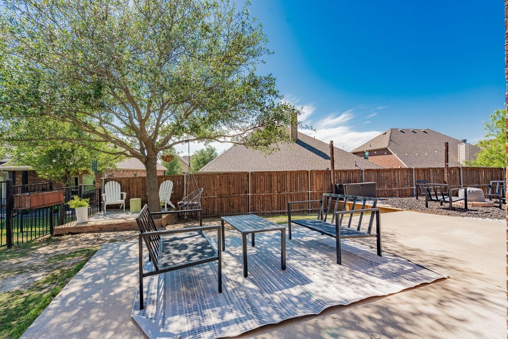 2620 Sabine Circle - Photo 13