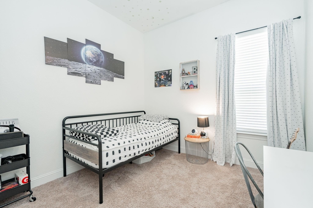 2620 Sabine Circle - Photo 8