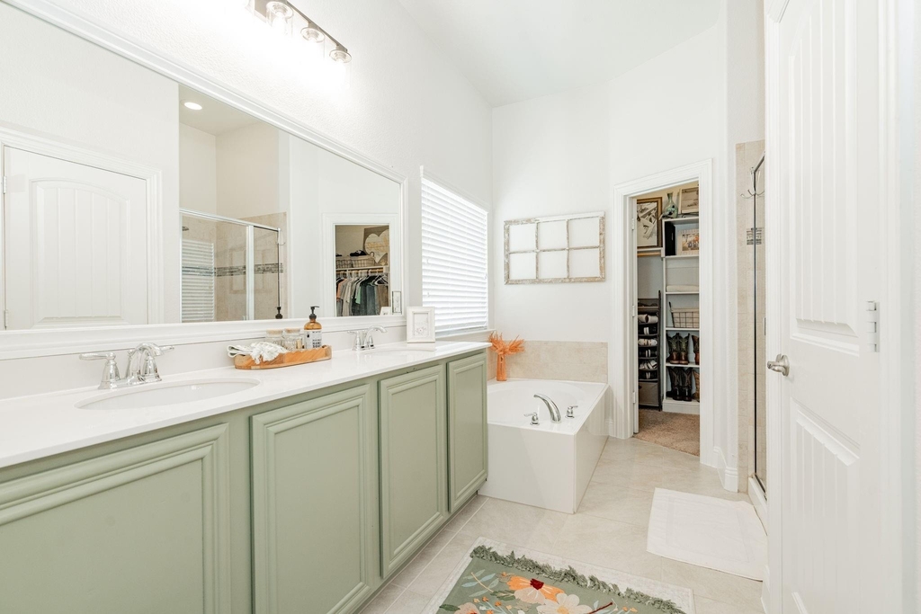 2620 Sabine Circle - Photo 7