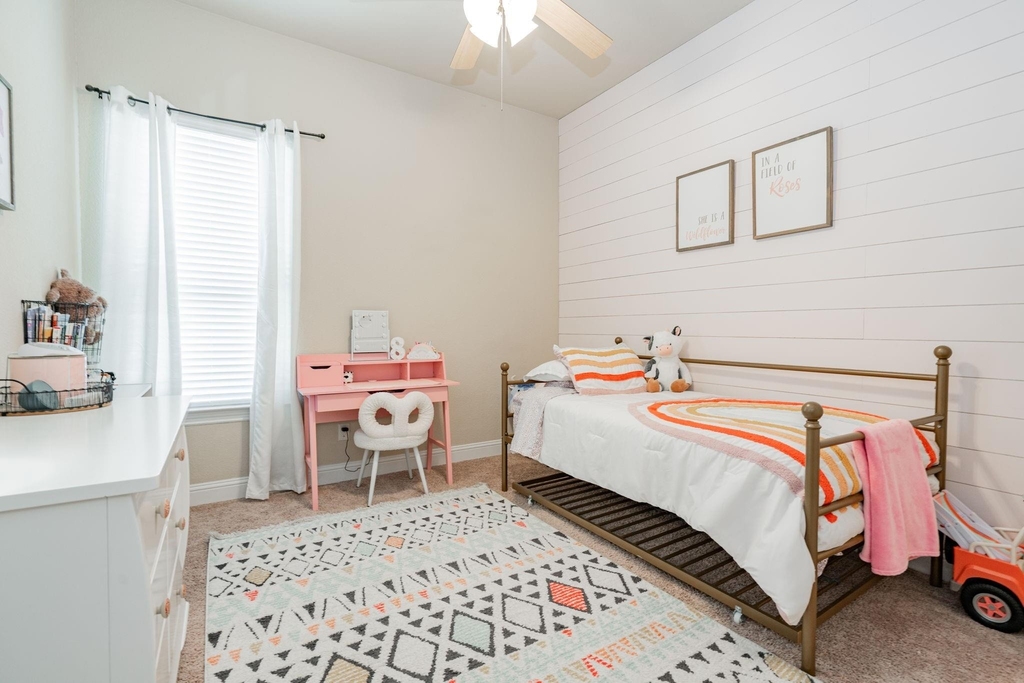 2620 Sabine Circle - Photo 10