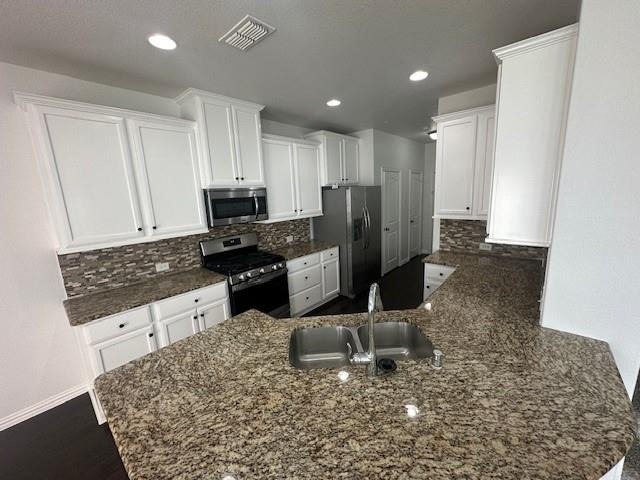 901 Brookville Court - Photo 19