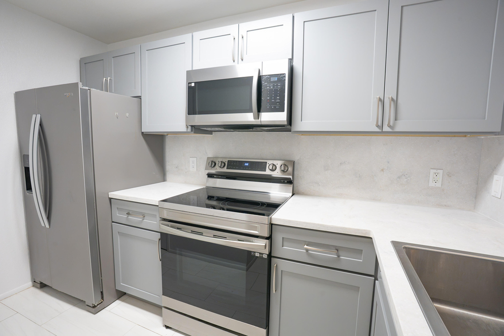 1865 Palm Cove Boulevard - Photo 3