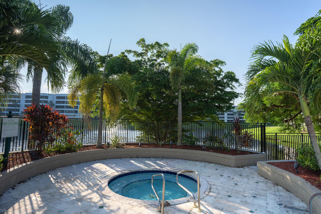 1865 Palm Cove Boulevard - Photo 21