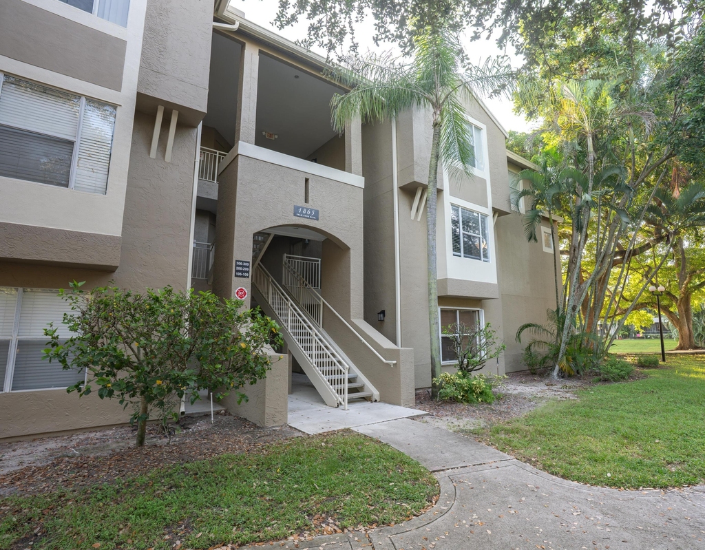 1865 Palm Cove Boulevard - Photo 25