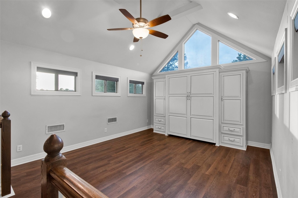 3815 Holly Ridge Drive - Photo 8