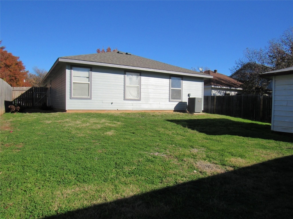 2920 Newport Avenue - Photo 24