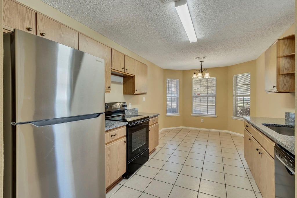 2920 Newport Avenue - Photo 18
