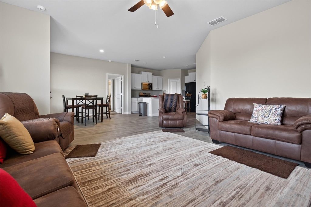 1203 Larkspur Lane - Photo 22