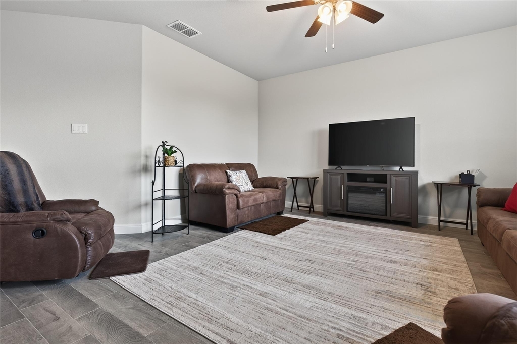 1203 Larkspur Lane - Photo 19