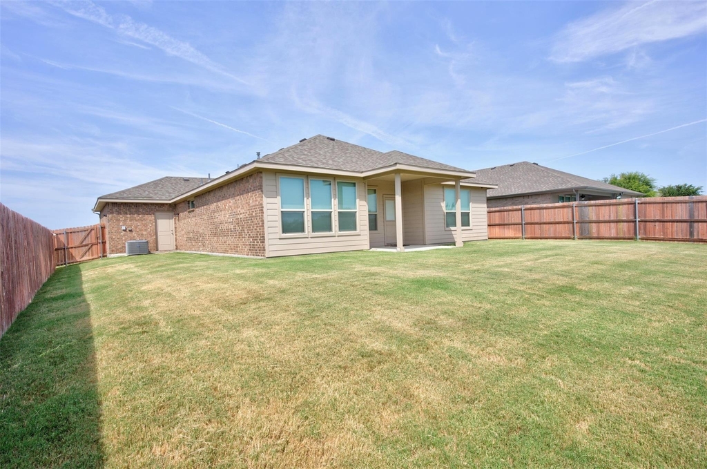 1203 Larkspur Lane - Photo 7