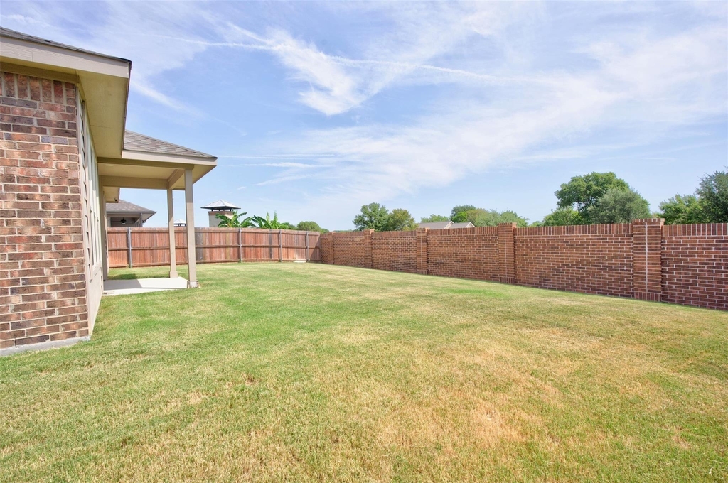 1203 Larkspur Lane - Photo 6