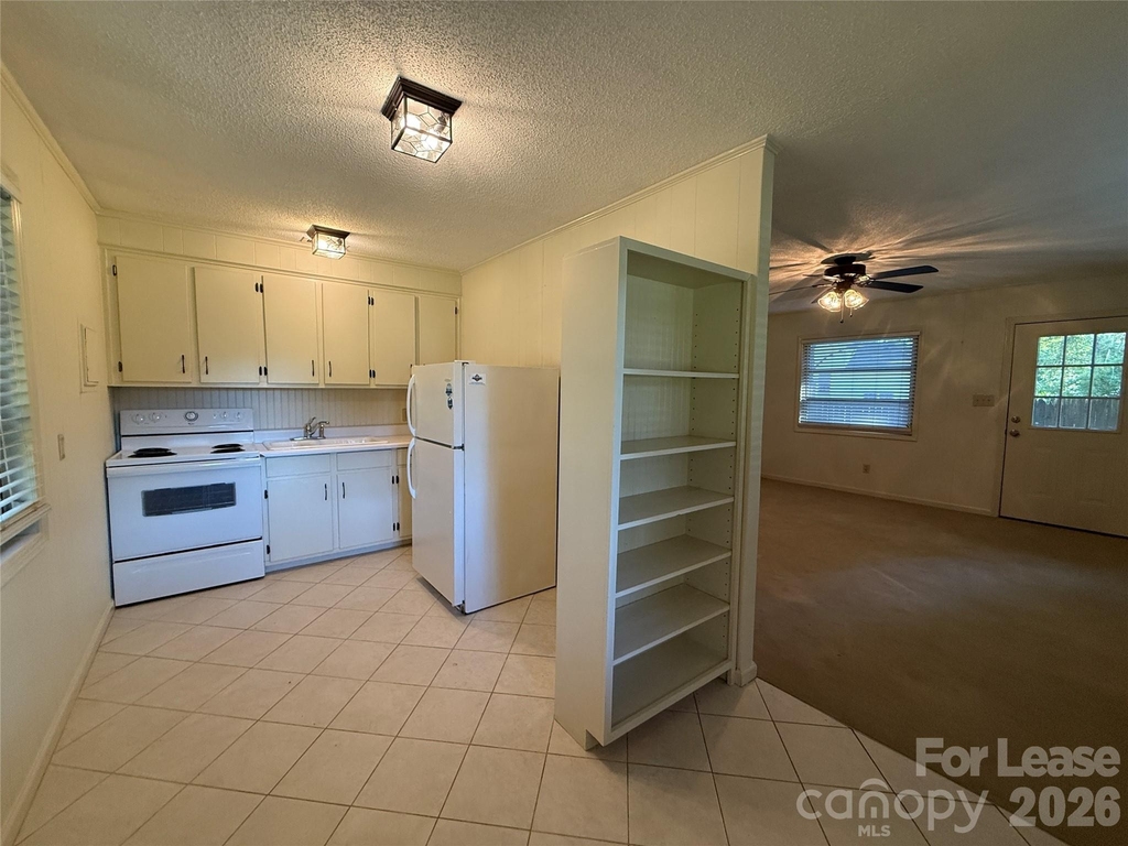 467 Stutts Road - Photo 8
