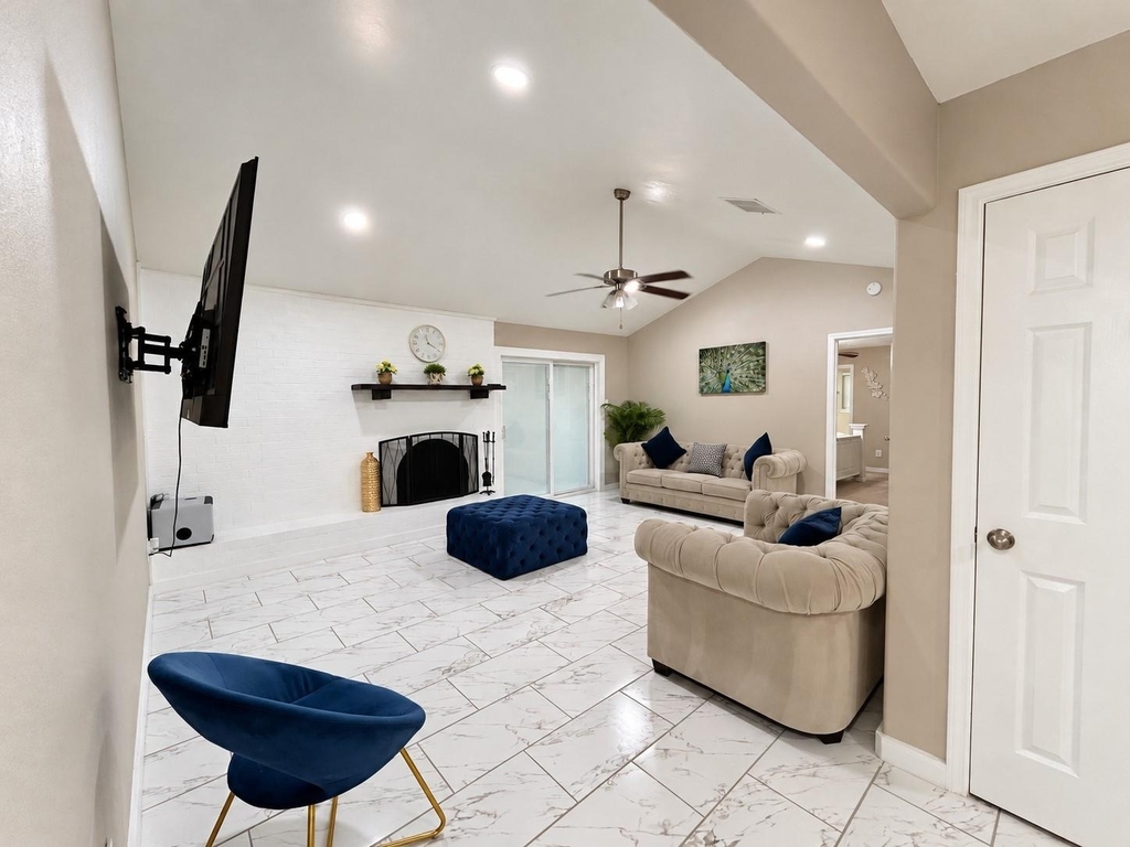 5125 Cloyce Court - Photo 4
