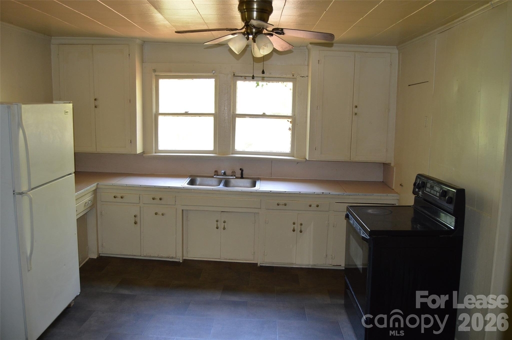 247 N Main Street - Photo 4