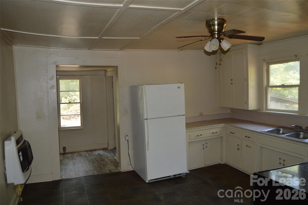 247 N Main Street - Photo 3