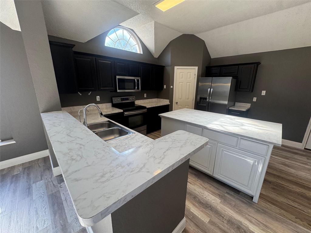 5634 Indian Hill Drive - Photo 10