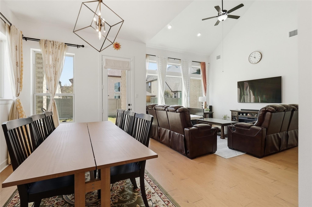 1816 Windy Lane - Photo 9