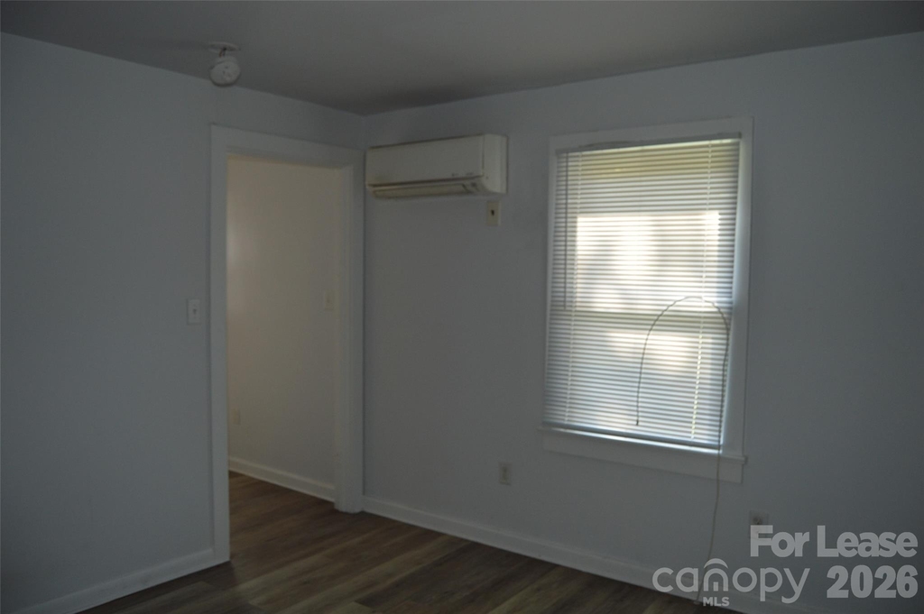 517 Elm Street - Photo 3