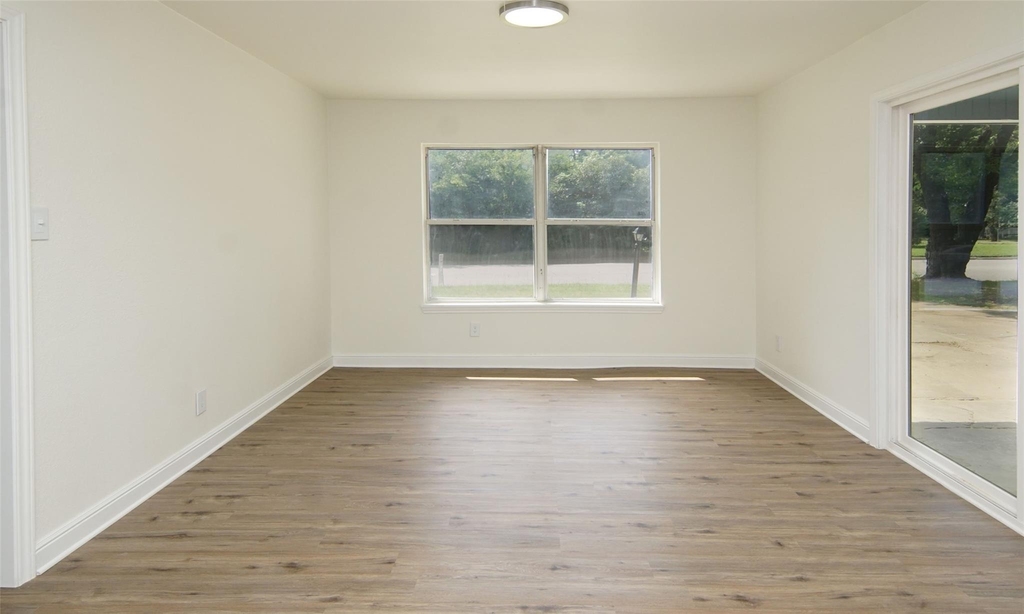 619 9th Street - Photo 7