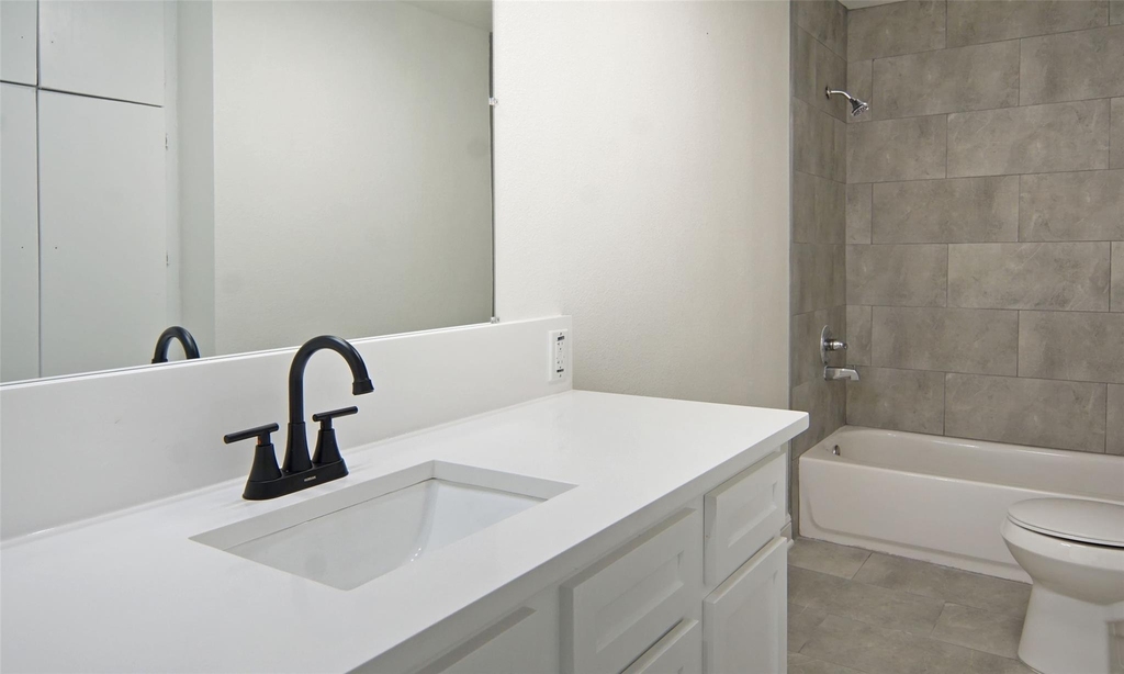 619 9th Street - Photo 10