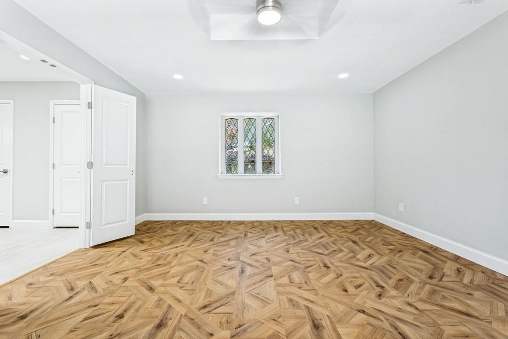 3001 Malibu Place - Photo 16