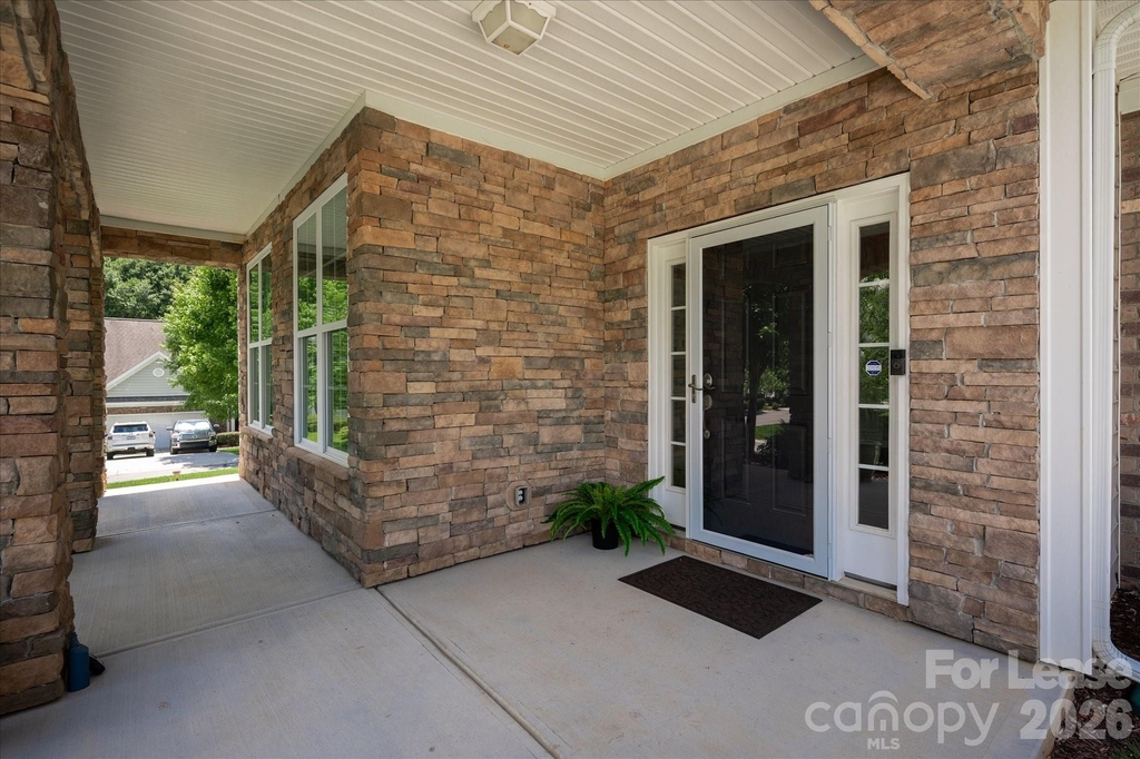 1030 Kaiser Way - Photo 3