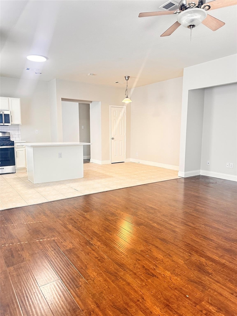 12262 Peak Circle - Photo 2
