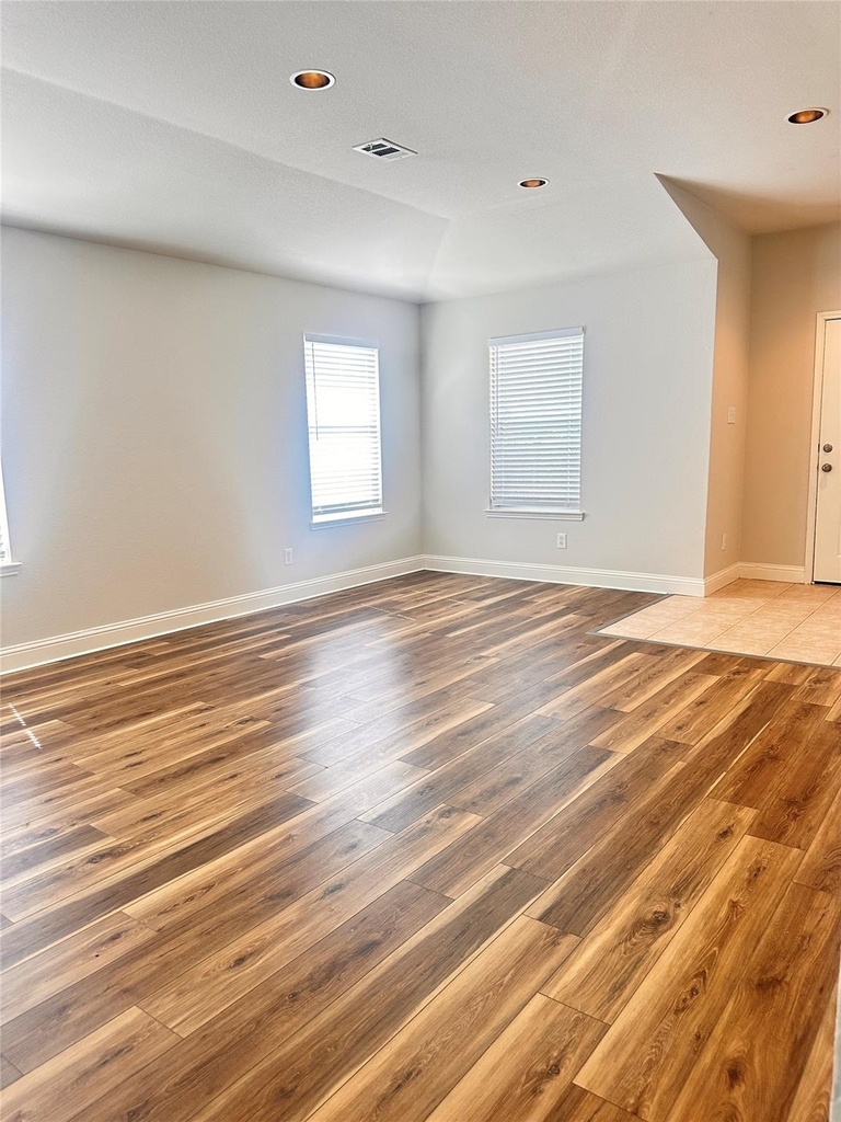 12262 Peak Circle - Photo 3