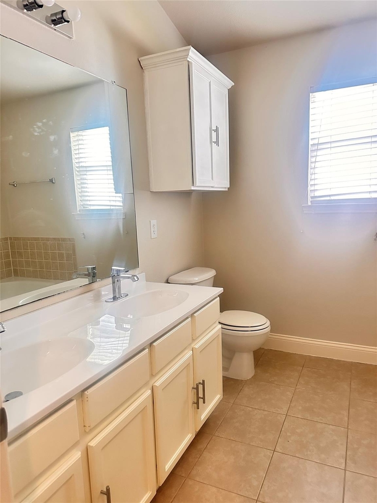 12262 Peak Circle - Photo 10