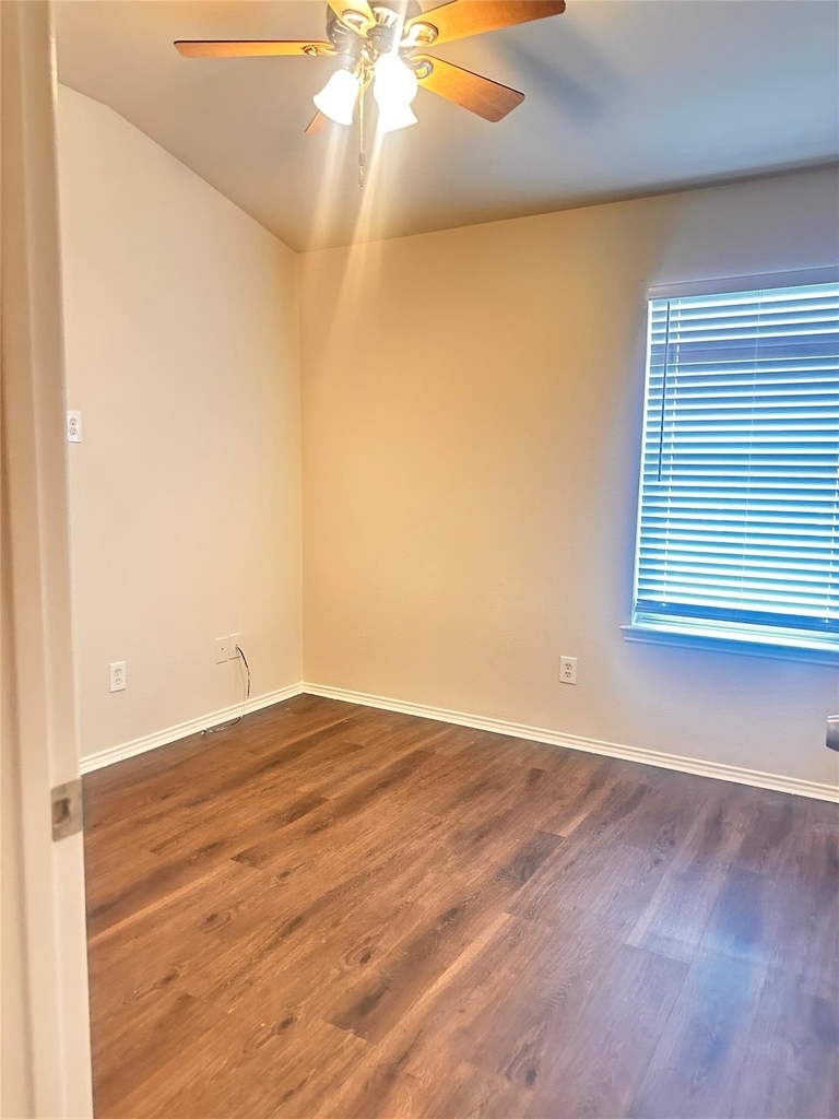 12262 Peak Circle - Photo 6