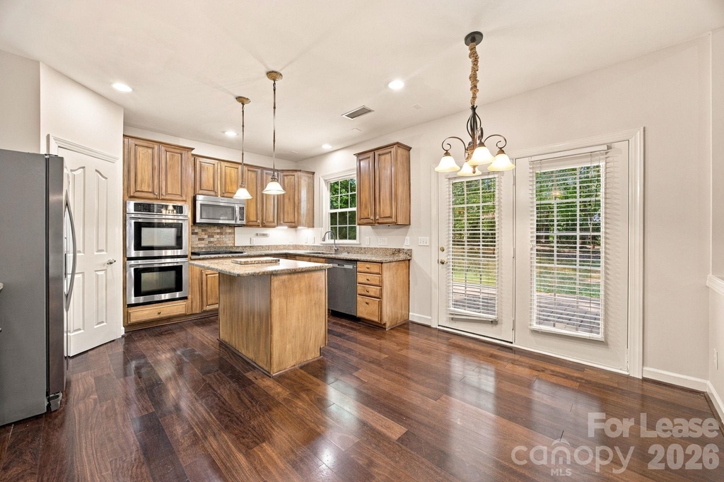 10825 Kenderly Court - Photo 8