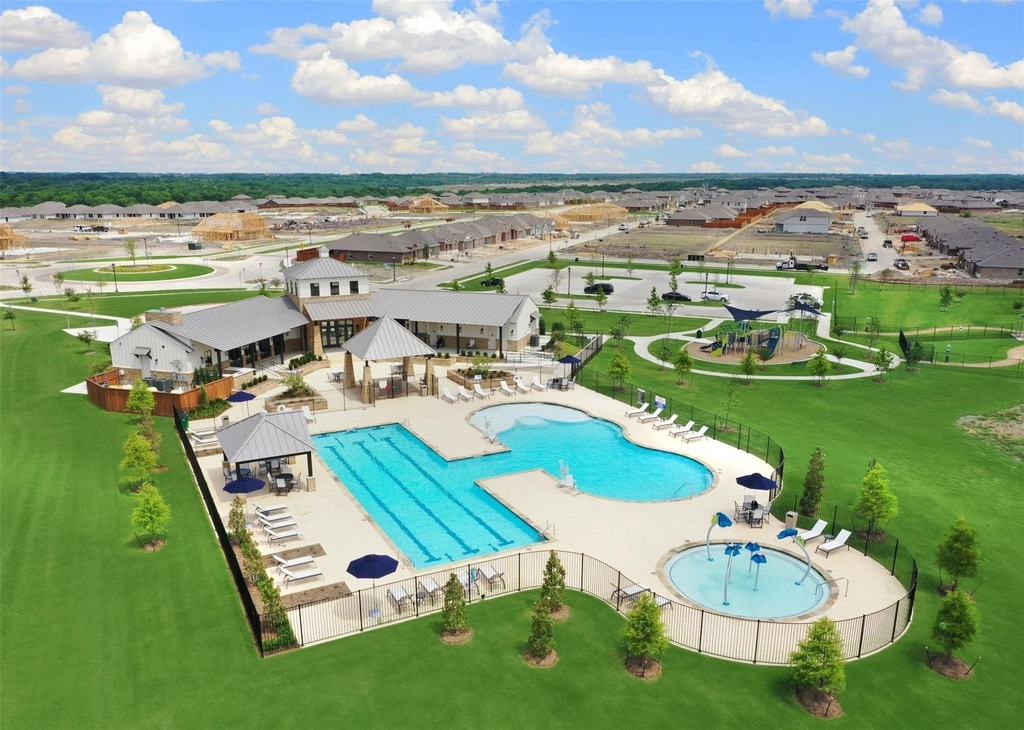 1701 Elm Fork Bend - Photo 32