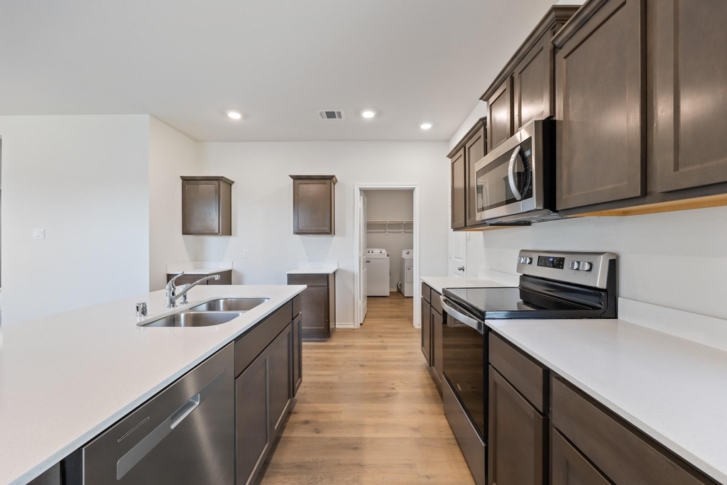 1701 Elm Fork Bend - Photo 2