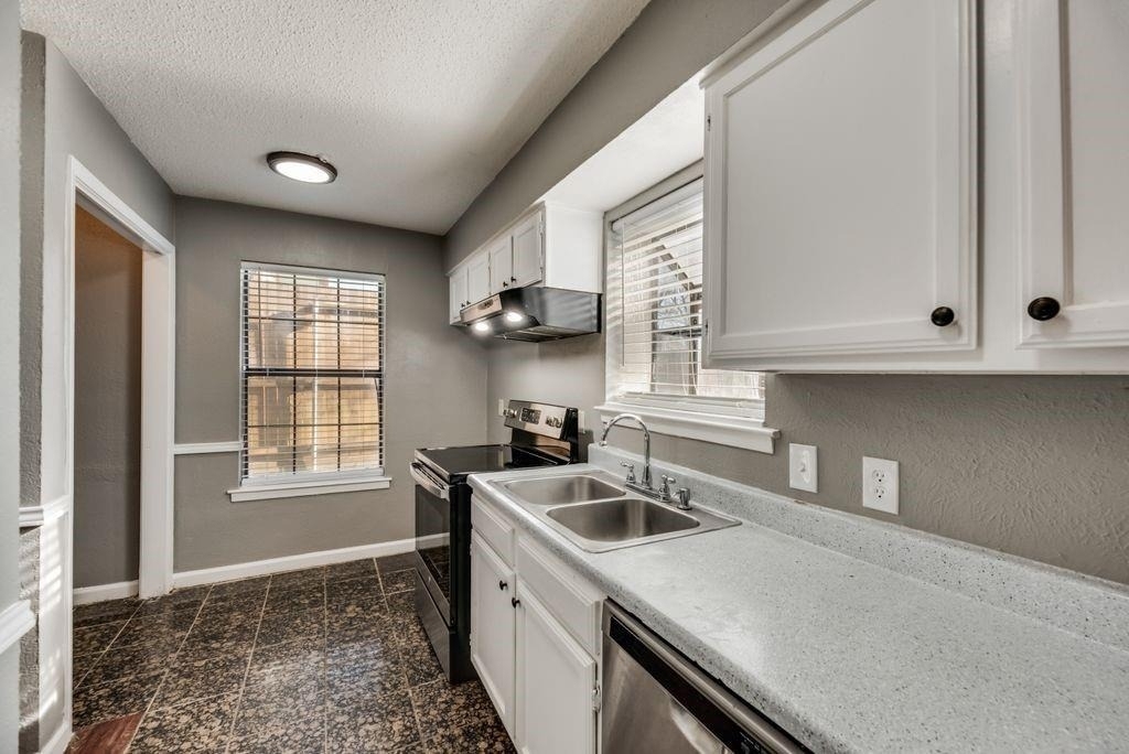 5504 Columbia Avenue - Photo 2