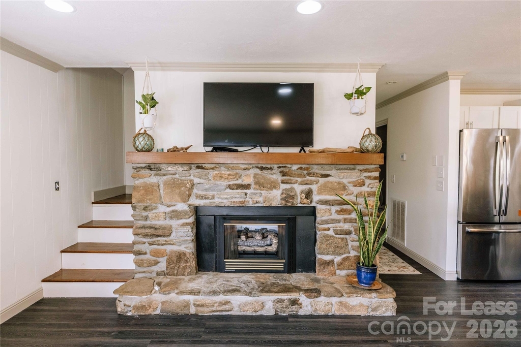 919 N Country Club Drive - Photo 4